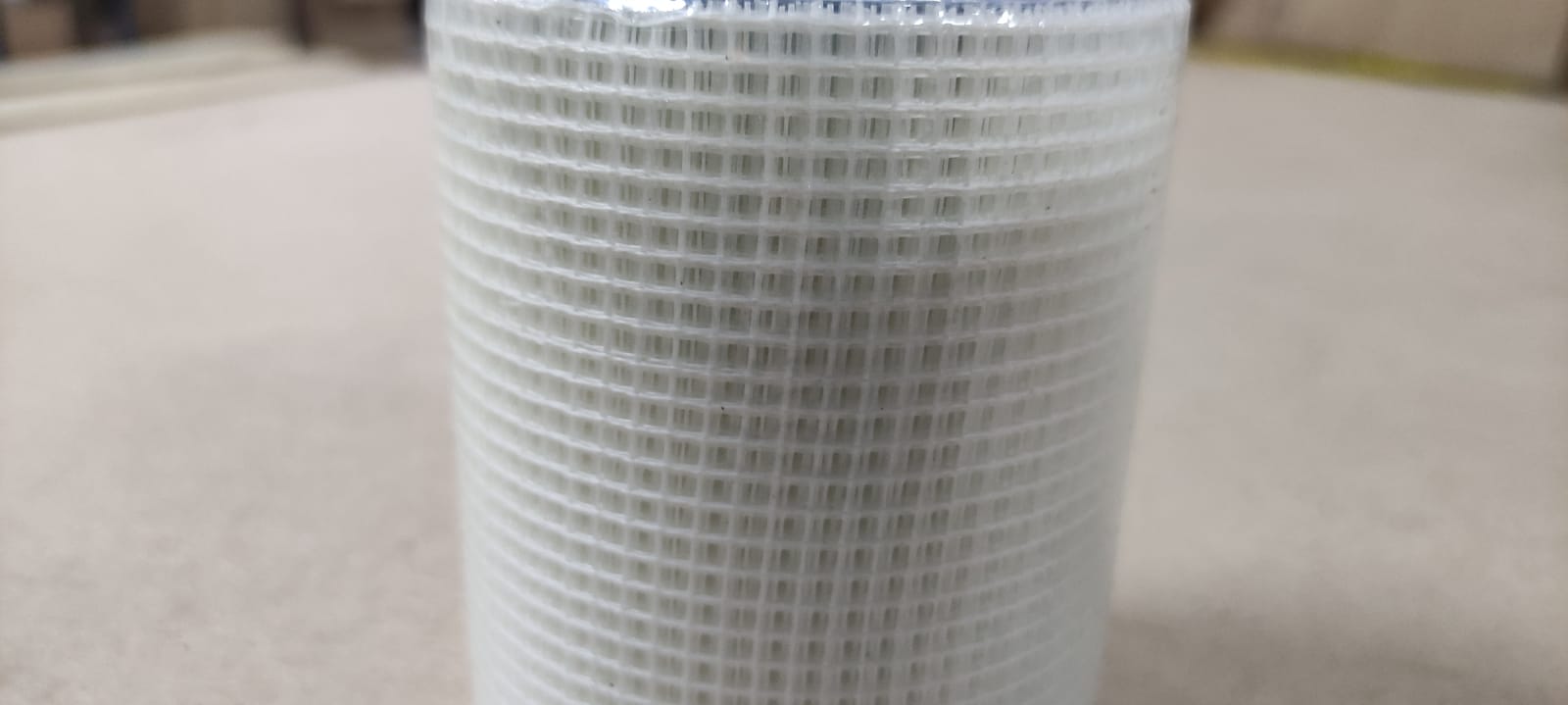 Сетка стеклотканевая самоклеющаяся (серпянка) X-Glass 100 мм х 20 м								