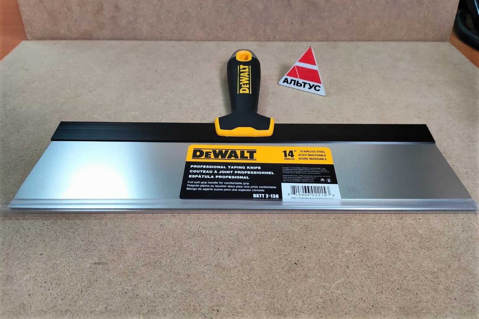 Шпатель для шпаклевки 35 cm DeWalt								