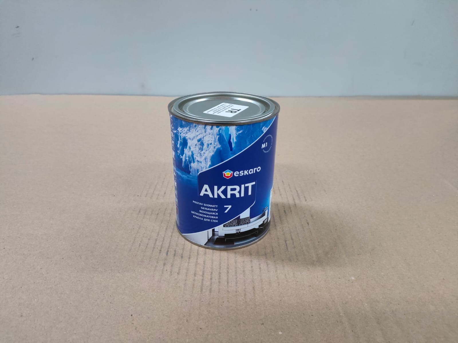 Моющаяся шелковоматовая краска для стен Eskaro Akrit 7 (База TR - прозрачная) 2.7 л								