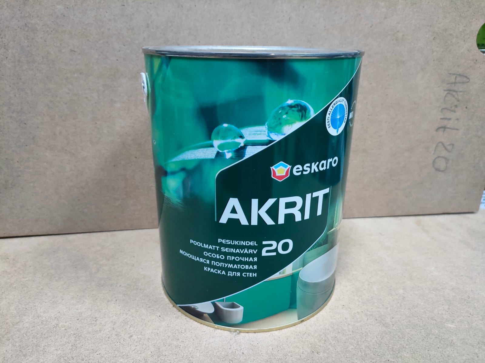 Особо прочная моющаяся полуматовая краска для стен Eskaro Akrit 20 (База А - белая) 2,85 л								