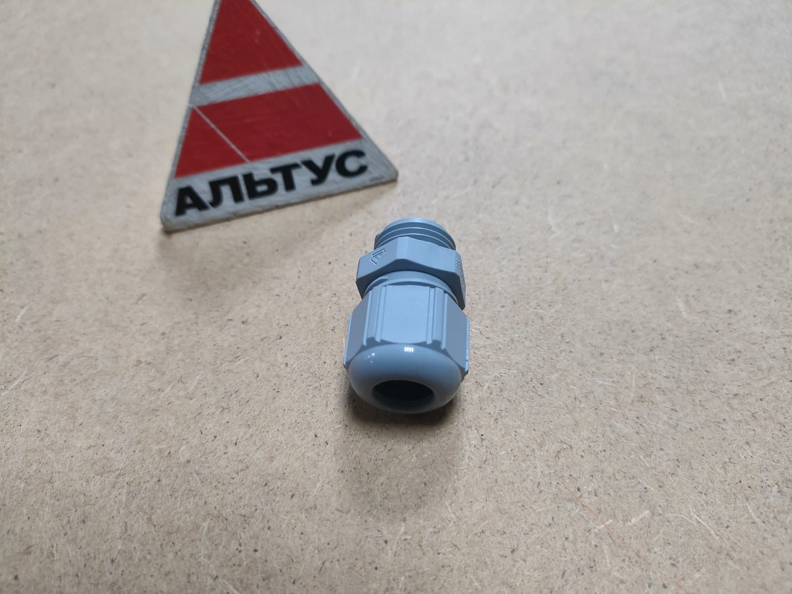 Винтовая муфта PG 9 SKINTOP								