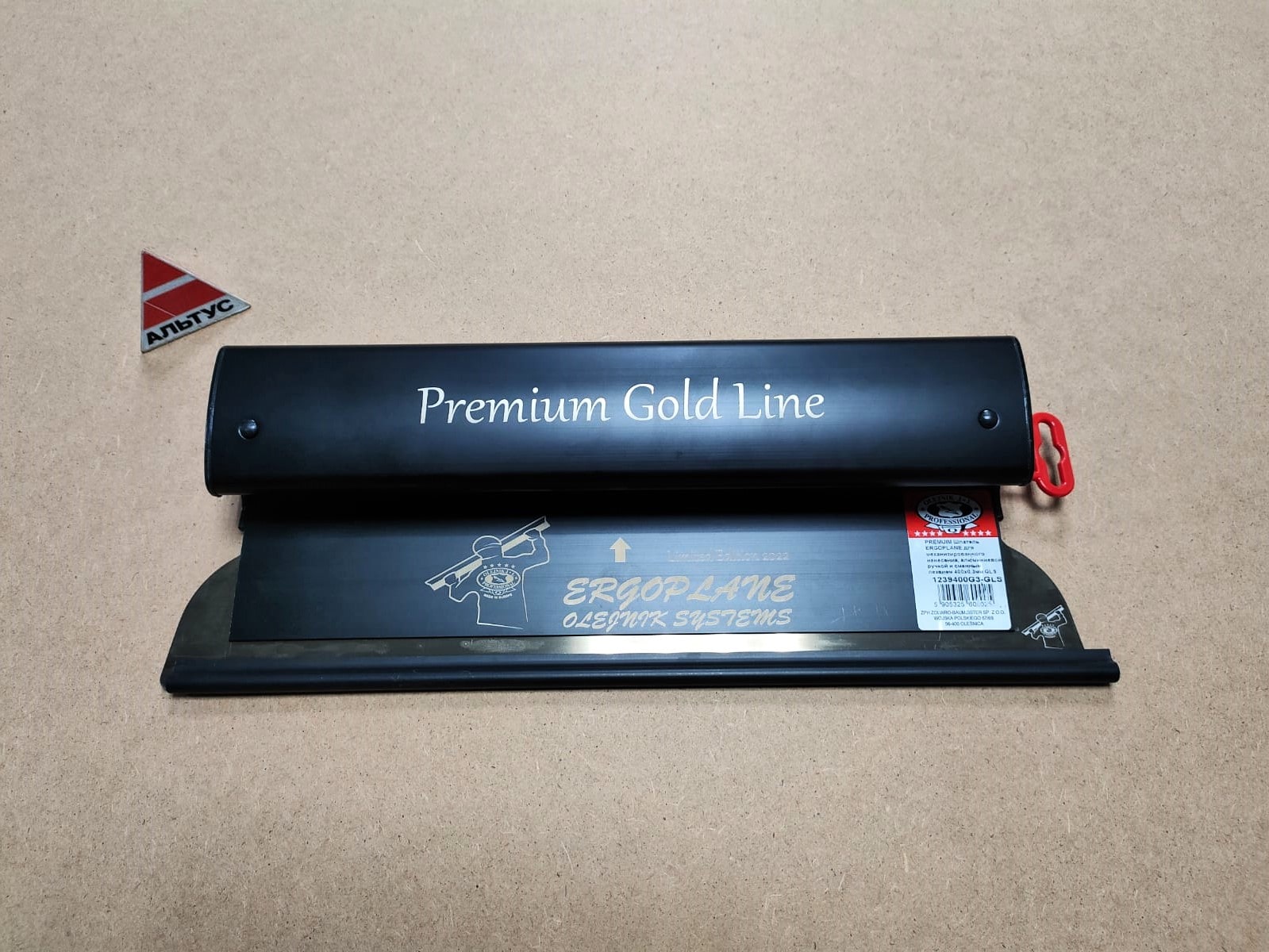 Шпатель ERGOPLANE GOLD LINE алюминиевый, закал.анодированное лезвие 400 х0.3мм OLEJNIK (1239400G3-GLS)								