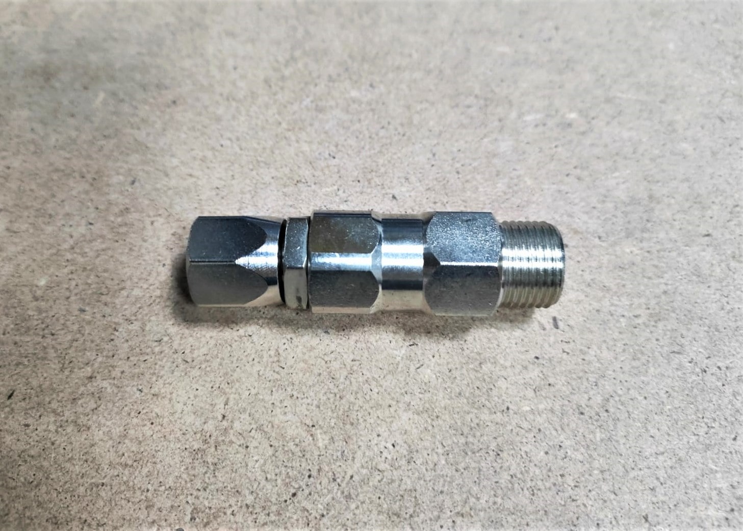 Вертлюг для вращения безвоздушного краскопульта 1/4"х3/8" HYVST (637СSN-2)								