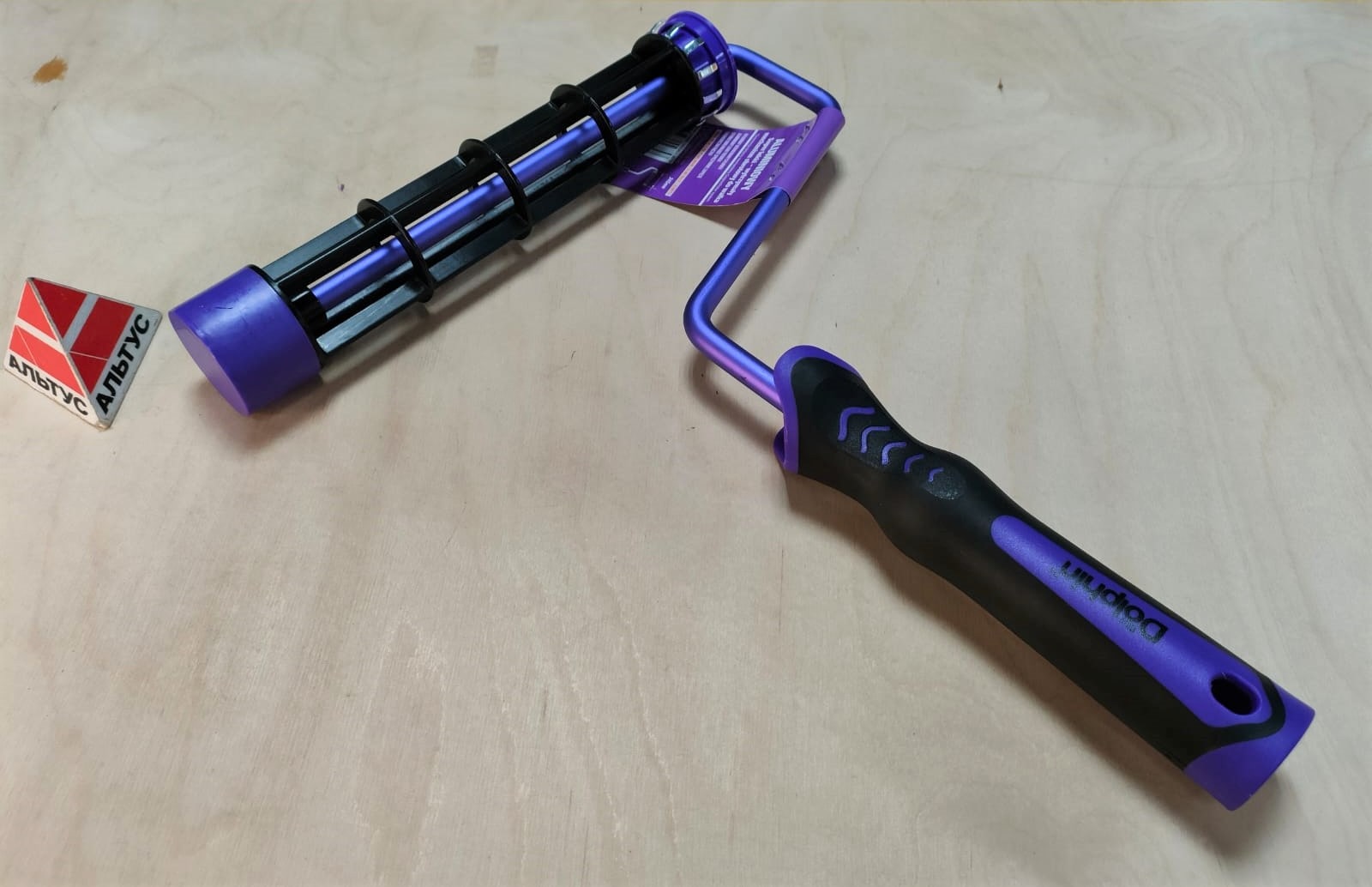 Бюгель алюминиевый, эргономичная ручка 3К, ширина 245мм, ядро 48мм BlueDolphin Roller(56-757)