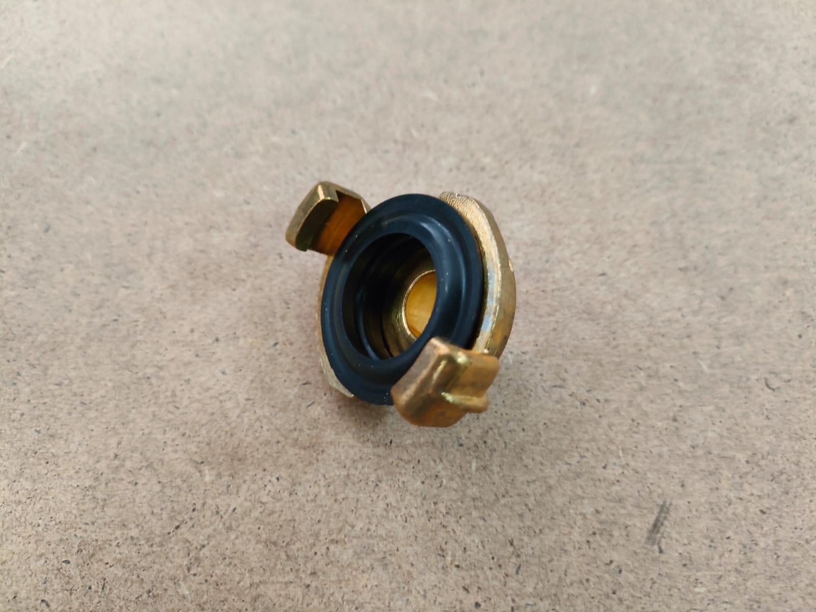 Соединение GEKA 3/8" наружная резьба PFT								