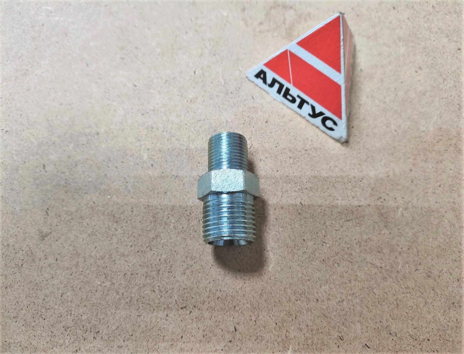 Соединитель шланга 3/8''x3/8'' HYVST								