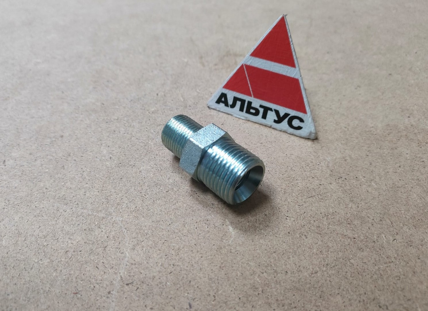 Соединитель шланга 3/8''x3/8'' HYVST								