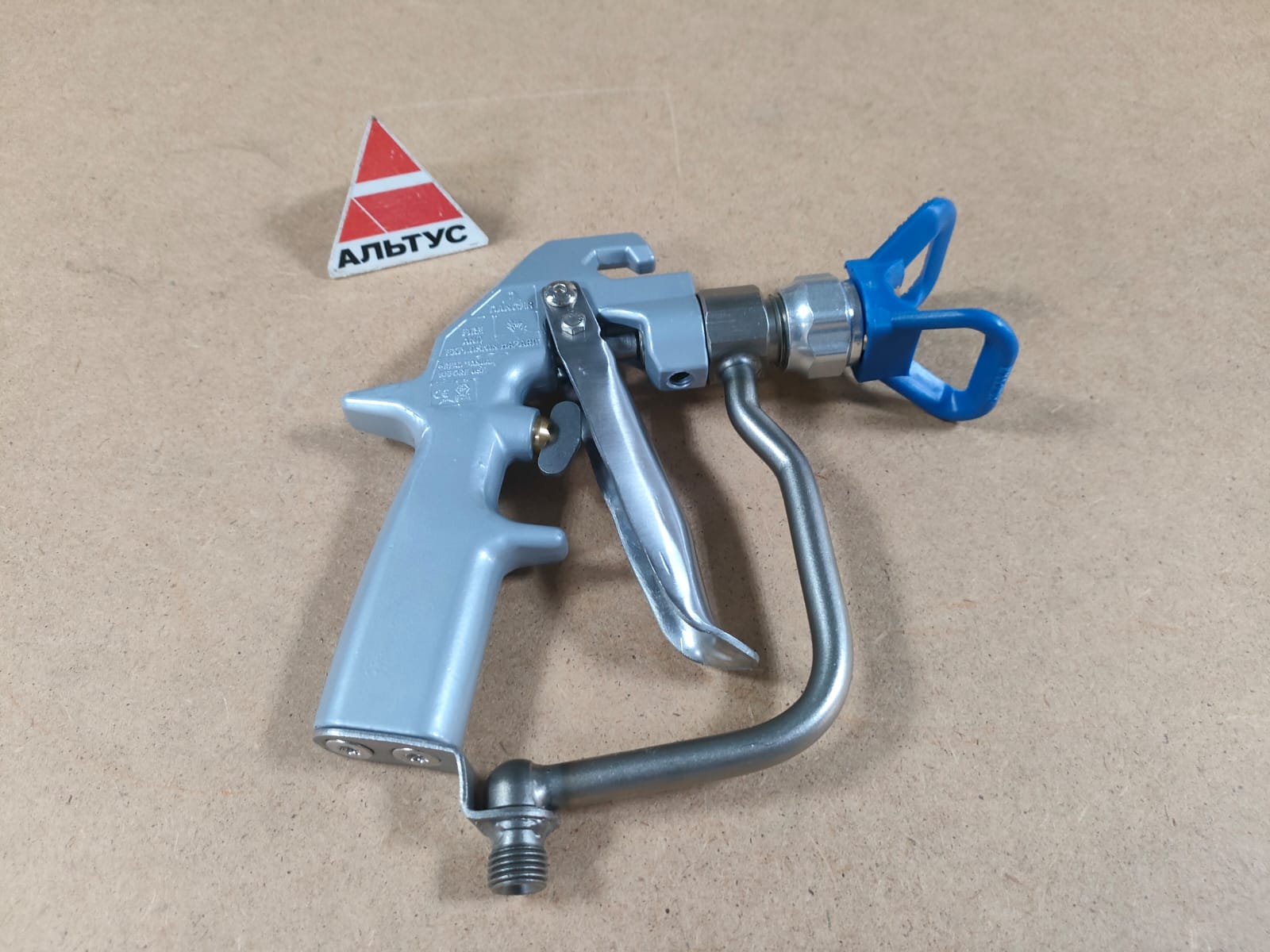 Краскораcпылитель безвоздушный, прямой, 270 бар, 1/4 NPSM, 7/8 (SCH-X345)								