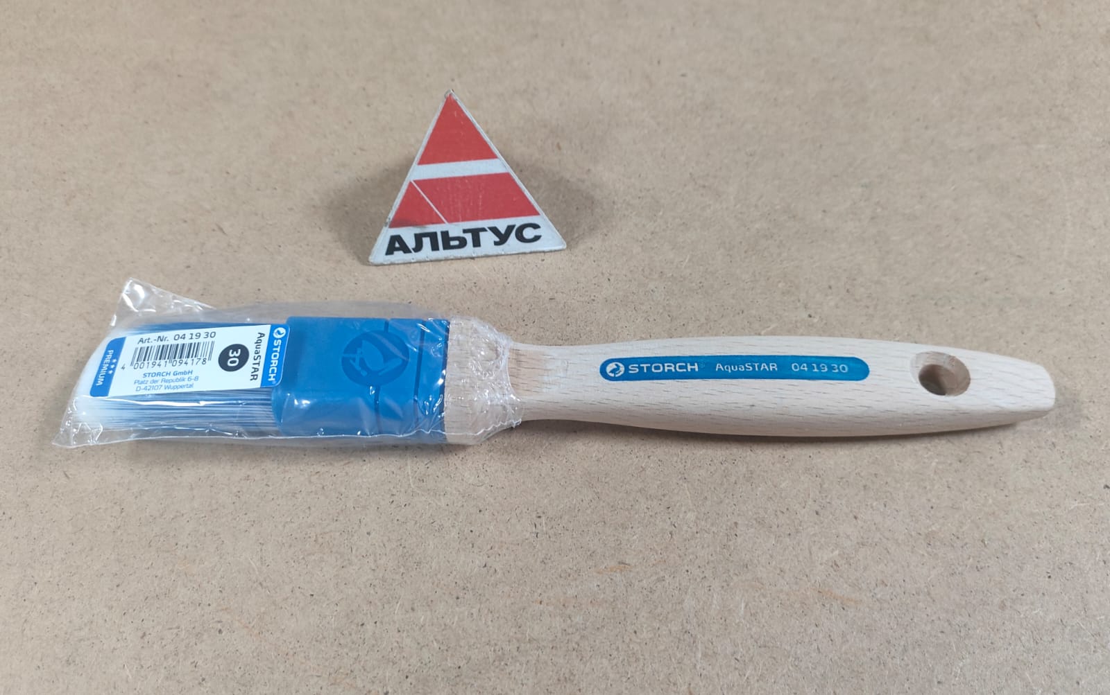 Кисть флейцевая AquaStar, 30/19 x 48 мм, синтетическая щетина премиум качества STORCH (041930)								