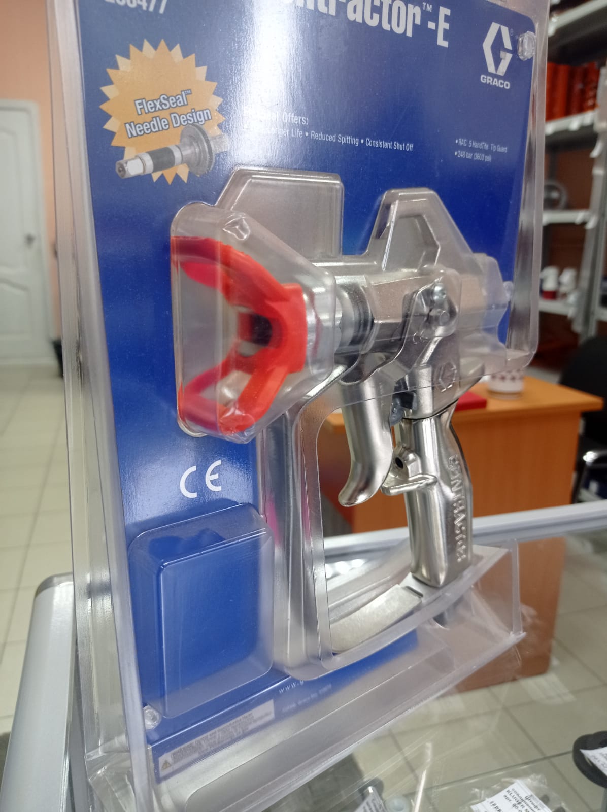 Безвоздушный пистолет-распылитель Graco Contractor-E, (краскопульт) для окраски								