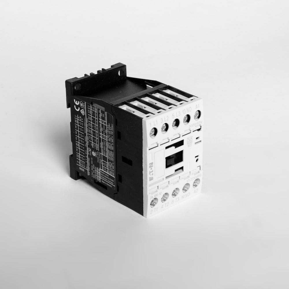 Контактор 24V EATON DILM9 -10								